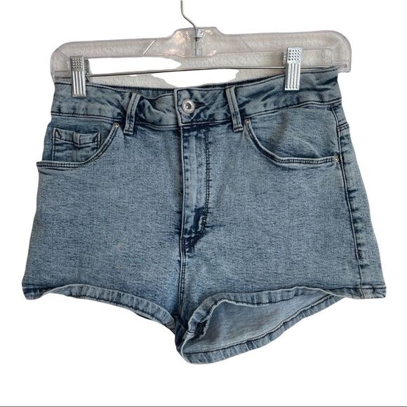 Pull & Bear Acid Wash Jeans Shorts, Size 6 - Picture 2 of 7